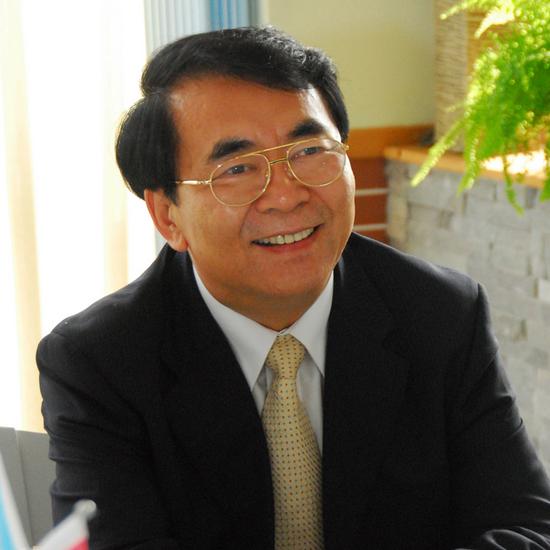 Professor Chunli Bai FRS