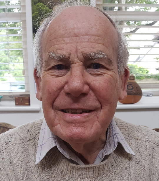 Dr Michael Crumpton CBE FMedSci FRS