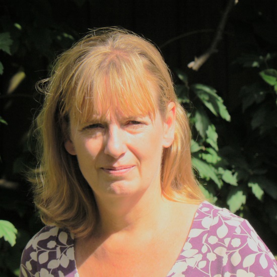 Dr Lindy Holden-Dye