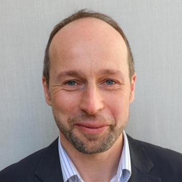 Professor Thomas Mrsic-Flogel FRS